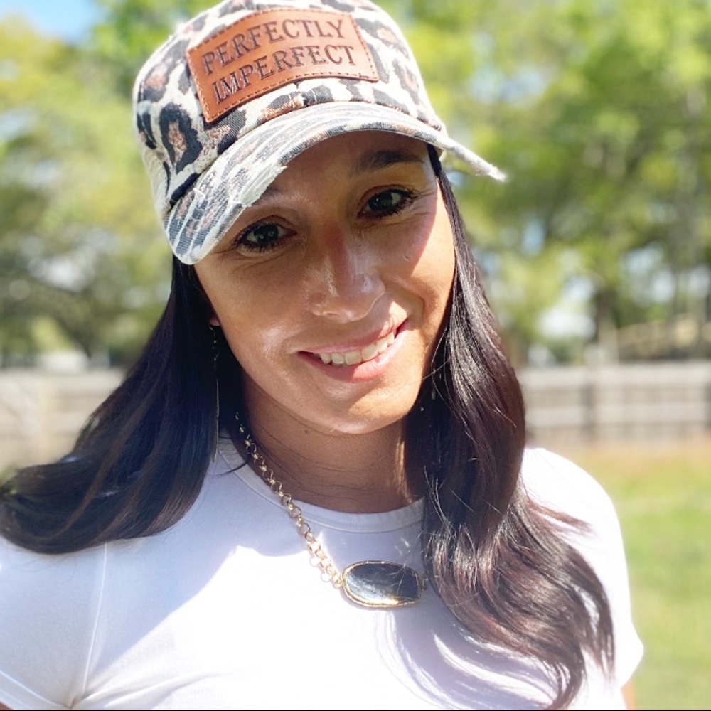 NWT “Perfectly Imperfect”Leather Patch Distressed Ponytail Trucker Hat - Picture 3 of 15